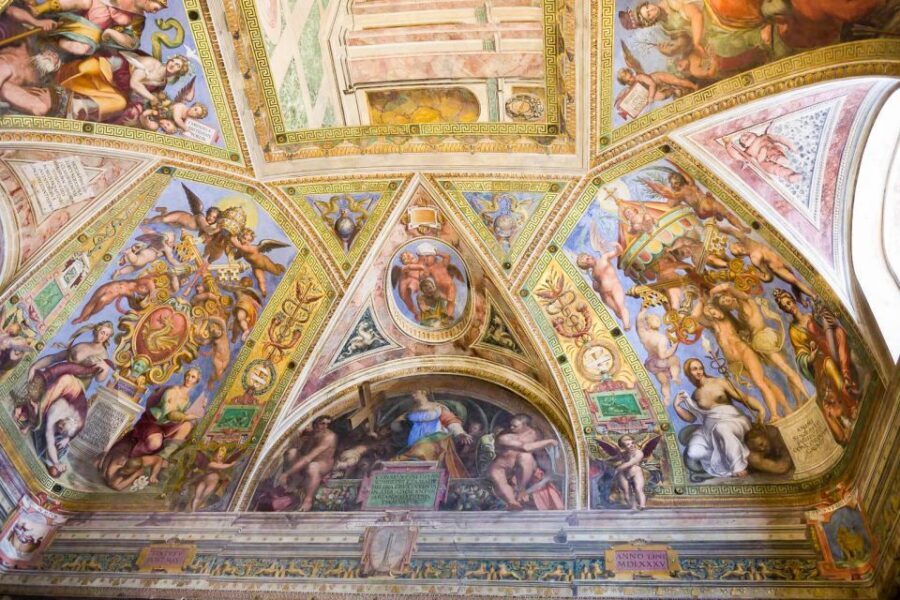 Rome: Vatican, Sistine Chapel & St. Peter's Basilica Tour - Dress code and walking reality: don’t lose time at security