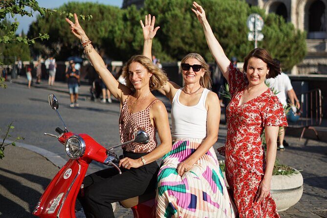 Rome Vespa Tour with Professional Photoshoot - Colosseum Photo Stop: The Big Start for Great Pictures