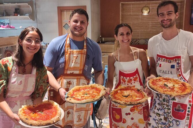 Semi-Private Pizza Making Experience in Naples with Drink - Getting Oriented: Neptune’s Fountain to an Old Pizzeria