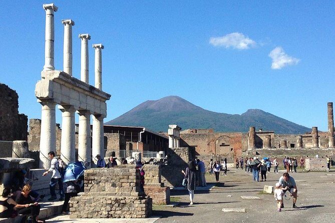 Sharing Tour of Pompeii - Your day’s route: temple, domus, and the lupanari