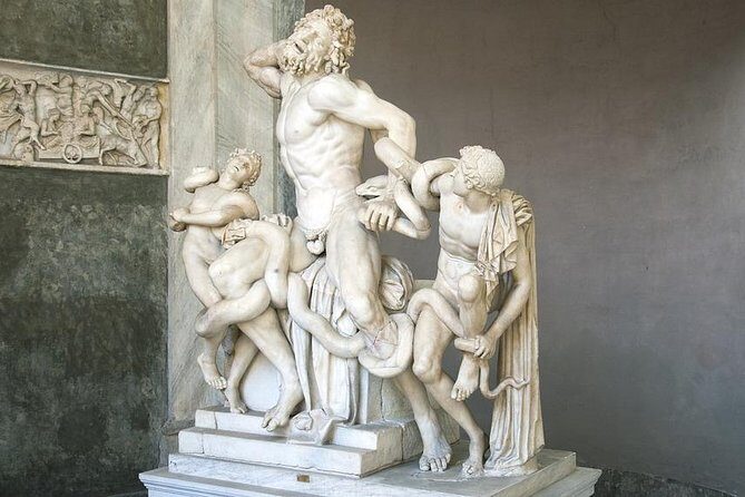 Sistine Chapel and Vatican Museum Skip The Line Ticket - Getting to the right place: the meeting point trap