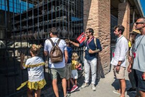 Skip-the-Line Pompeii & Mt. Vesuvius Day Trip from Naples - Pompeii With a Guide: How the Route Helps You See the City