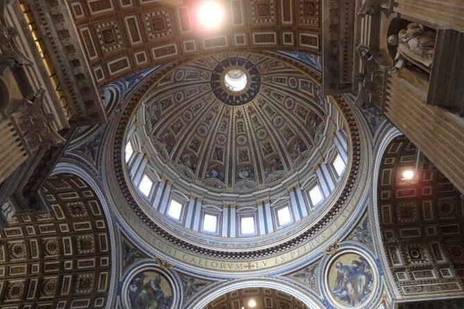 Skip-the-Line Ticket with Host - Vatican Museums & Sistine Chapel - Redeeming tickets at Viale Vaticano 100: where hosts tend to work