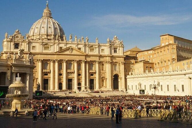 Skip-the-Line Ticket with Host - Vatican Museums & Sistine Chapel - First stop: entering the Vatican Museums fast (and what that “skip” really means)