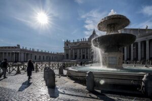 St Peter's Basilica Express Guided Tour, includes Dome Climb - Meeting at Borgo Santo Spirito 17 and how the group stays together