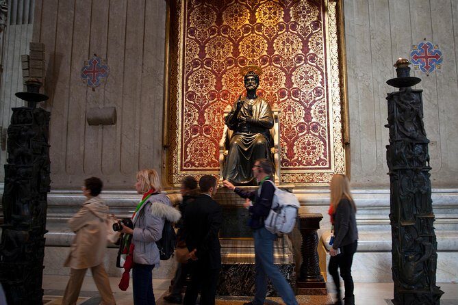 St. Peter’s Basilica Priority Access Tour with Dome & Crypt - Meeting at Piazza della Città Leonina and slipping past the crowd