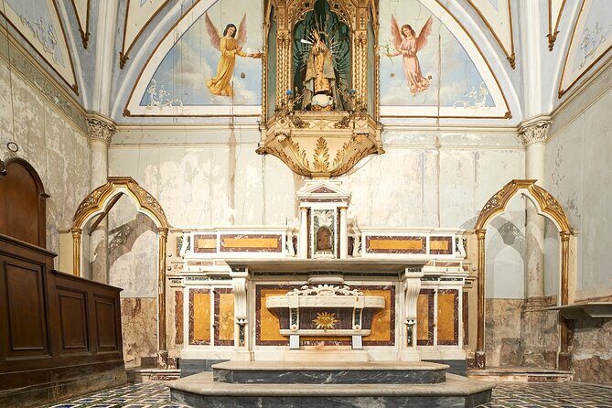 The Skull with the Ears: the Cult of the Dead in the Church of S. Luciella - The skull with ears: the belief system behind the relic