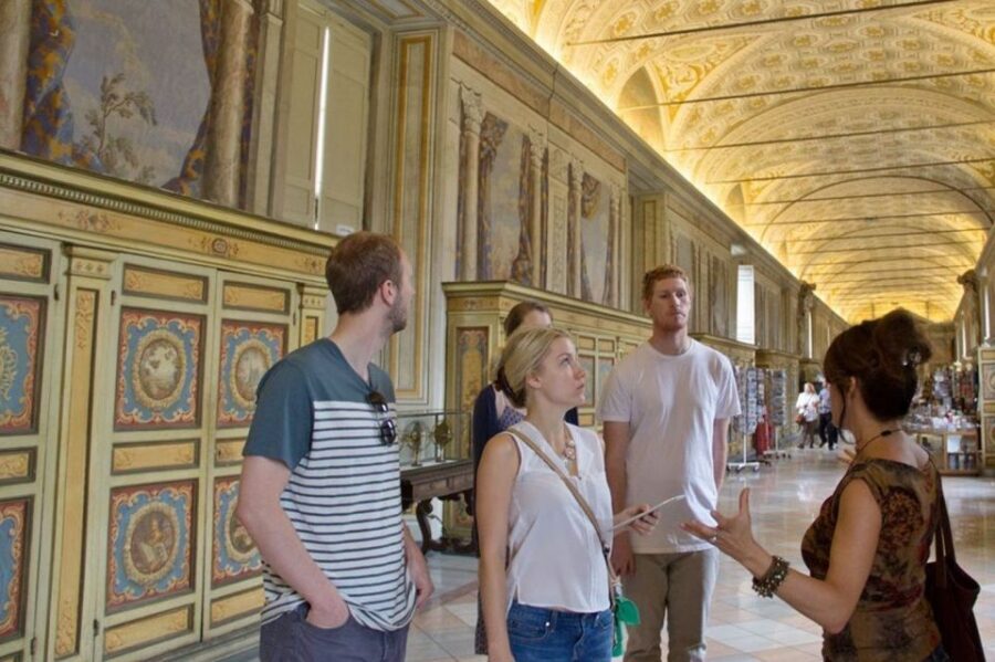 Vatican: Early Entry to Museums, Sistine Chapel & St Peter's - Vatican Museums: the route that saves your attention span