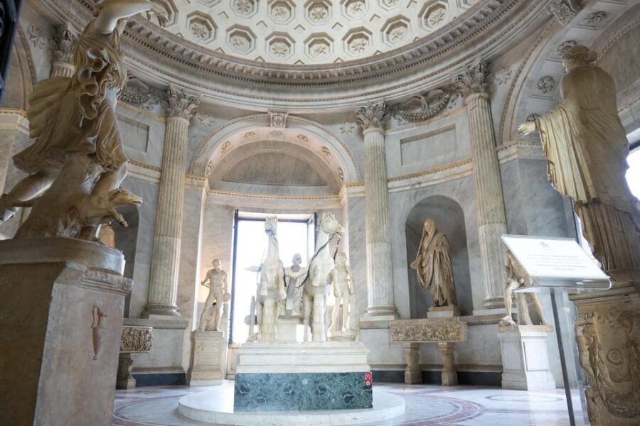 Vatican Museums and Sistine Chapel Entry Ticket - Raphael Rooms and the Borgia Apartments: Big Visual Storytelling