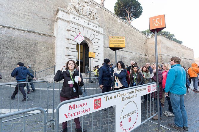 Vatican Museums and Sistine Chapel Fast-Track Tour - Tapestries, maps, and the Borgia Apartment: where the guide payoff is big