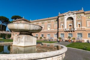 Vatican Museums, Sistine Chapel and St. Peter's Basilica Tour - Meet-up at Viale Vaticano 95: start smoothly, not stressed