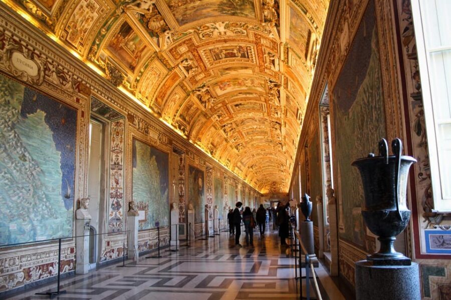 Vatican Museums, Sistine Chapel and St. Peter's Guided Tour - Sistine Chapel: how to use your time in 30 focused minutes
