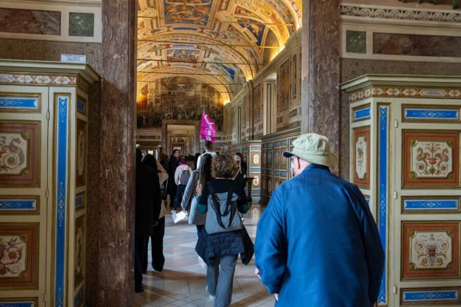 Vatican Museums & Sistine Chapel Skip-the-Ticket-Line Tour - Getting through dress code and what to bring