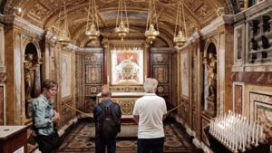 Vatican: Pope Francis Tomb and Papal Basilicas Tour - Santa Maria Maggiore: Pope Francis’s tomb plus the Holy Crib