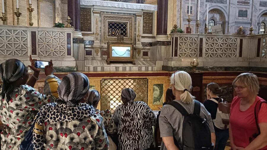 Vatican: Pope Francis Tomb and Papal Basilicas Tour - Pacing: guided highlights with just enough solo time